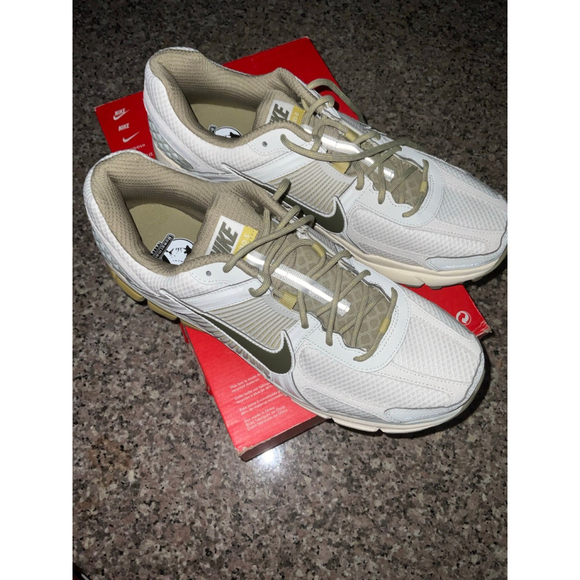 Nike Zoom Vomero 5 Size 12 main image 5